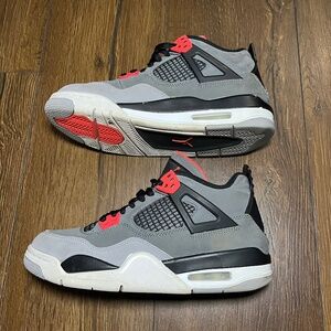 🔥 Air Jordan 4 Retro “Infrared” – Boys Size 7 Y 🔥